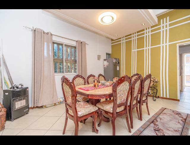 3 BEDROOM PENTHOUSE FOR SALE IN BLACKHEATH